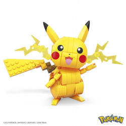 Figura mattel mega construx construye y muestra pikachu